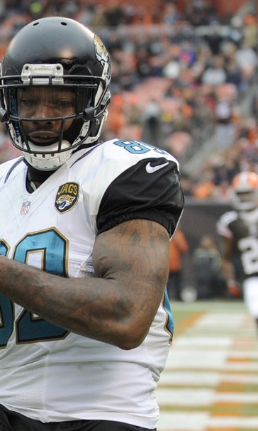 Jaguars TE Marcedes Lewis making case to return in 2014